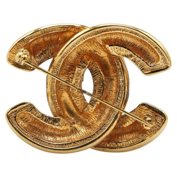 CHANEL Green Logo Brooch - Picture 2 of 3